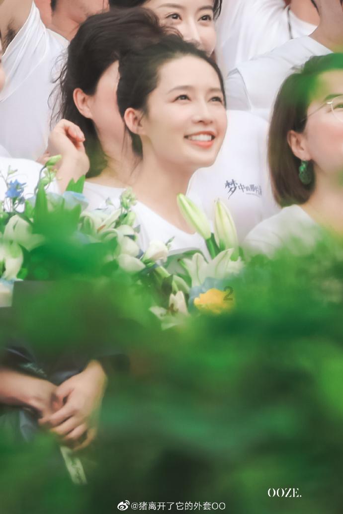 下载专区,体验前沿你和同桌做过最亲密的事是怎么样的呢?